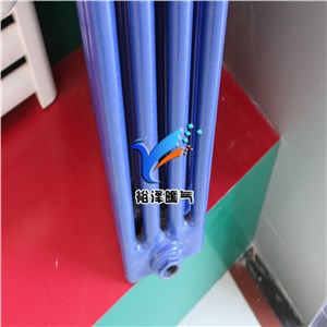 大量供應(yīng)鋼四柱暖氣片優(yōu)質(zhì)散熱器